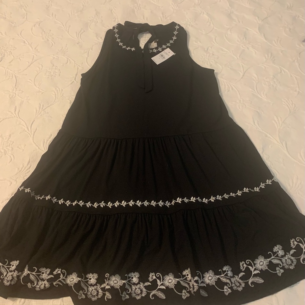 LOFT Woman’s  Black Tiered Dress with White Floral Embroidery